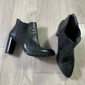 Adrienne Vittadini Black Leather Heeled Ankle Boots